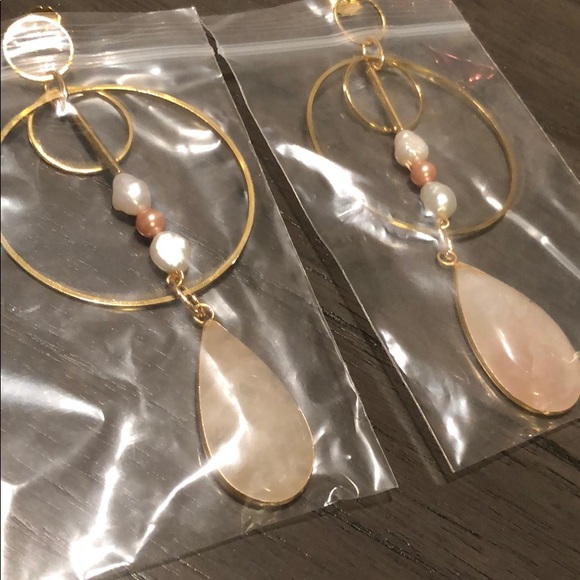 SOLD Pearl earrings Anthropologie hoops - Picture 6 of 8